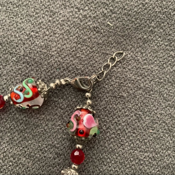 2/$15 Red painted glass bead bracelet adjustable - Picture 3 of 3